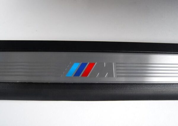 ORIGINAL BMW 5 E60 E61 Front Right Decorative Part 51477898822