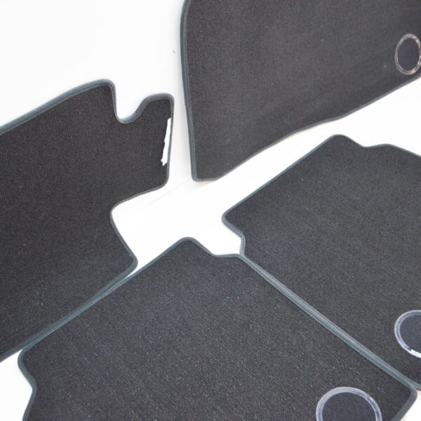 BMW 7 F01, F02 Floor Mat Set 51479165189 9165189 NEW ORIGINAL - Image 5