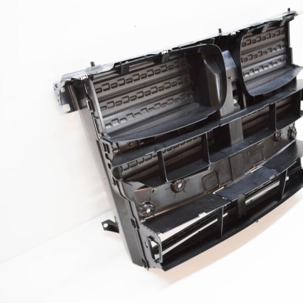 BMW X5 F15 Radiator Air Intake Channel Support 51648738166 - Image 4