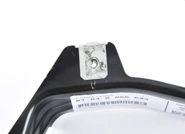 BMW 2 F22F87 lower left auxiliary radiator mount 51648066623 8066623 NEW ORIGINAL - Image 4