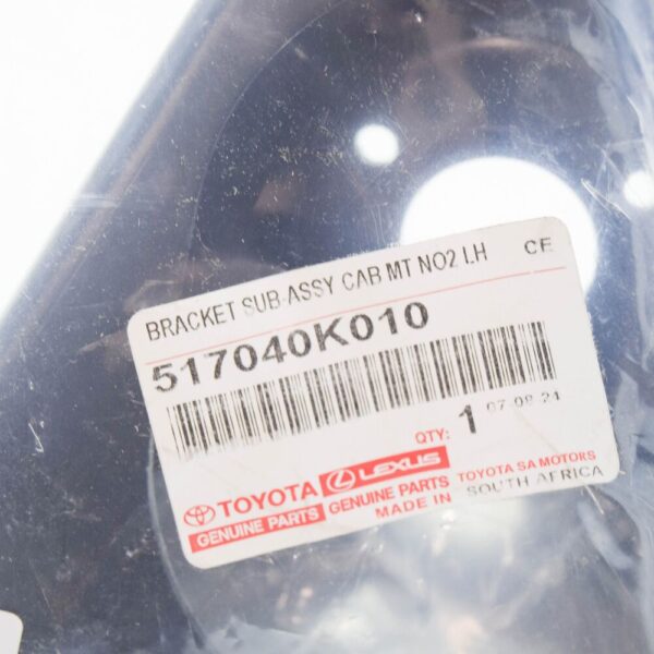 TOYOTA HILUX MK7 Cab Mounting No.2 Left Bracket 517040K010 NEW GENUINE - Image 6