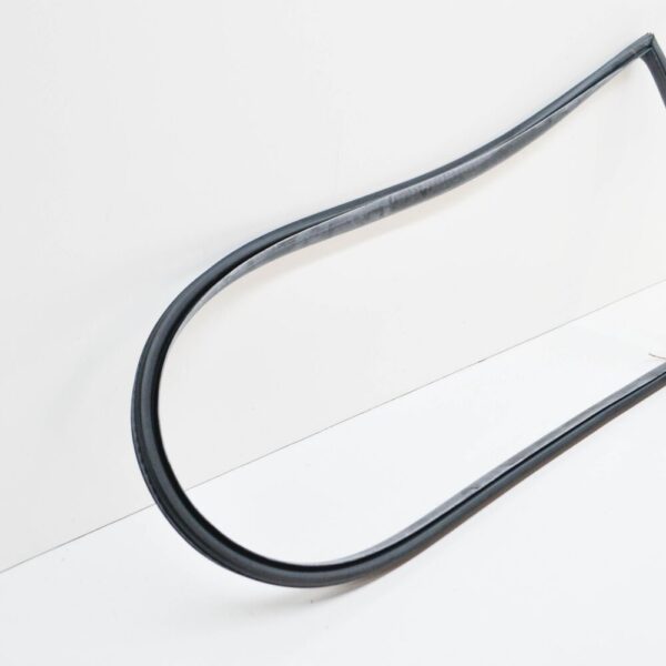 BMW 3 Series Compact E36 window sealing rear left 51728146765 8146765 new - Image 4