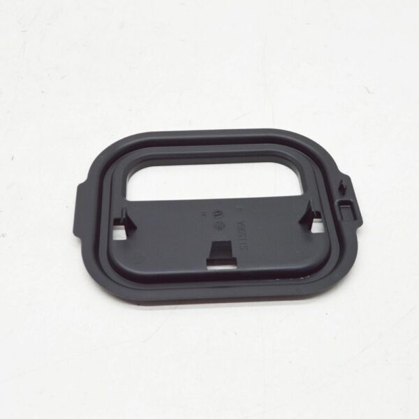 BMW X5 G05 top channel cover 51747428257 NEW ORIGINAL - Image 5