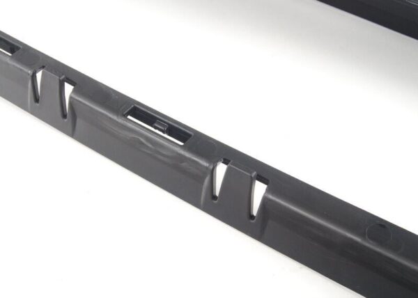 BMW F10 Center Grid Bumper Original Frame 51748049347 - Image 5