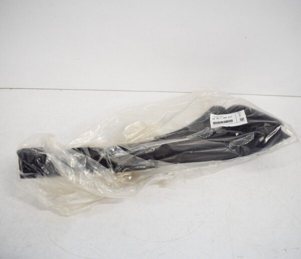 BMW 2 F45 fender seal front left 51767300517 new original - Image 5