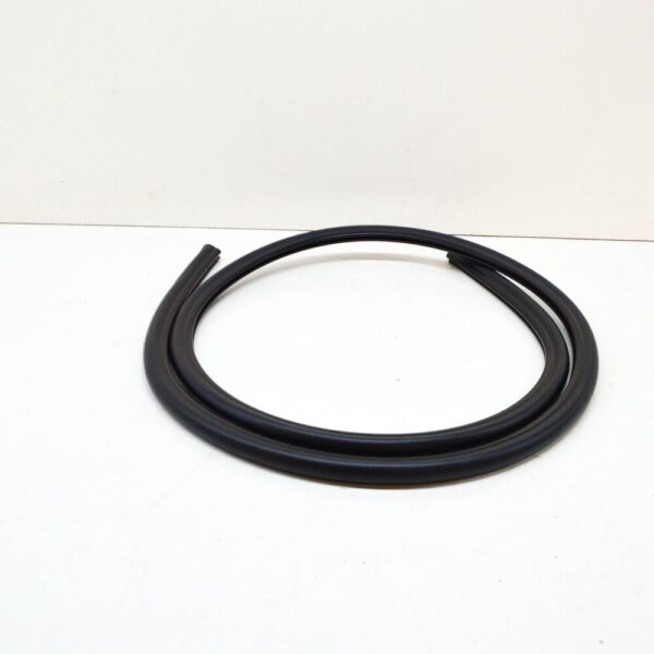 BMW 7 G11 G12 FRONT BONNET RUBBER SEAL 51767475285 NEW ORIGINAL - Image 5