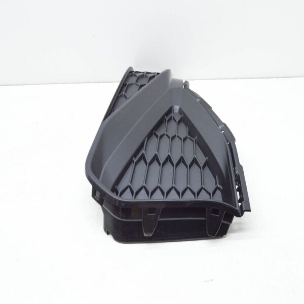 Grille NEW VOLKSWAGEN PASSAT B8 FRONT LEFT BUMPER GRILLE 561853665AC9B9