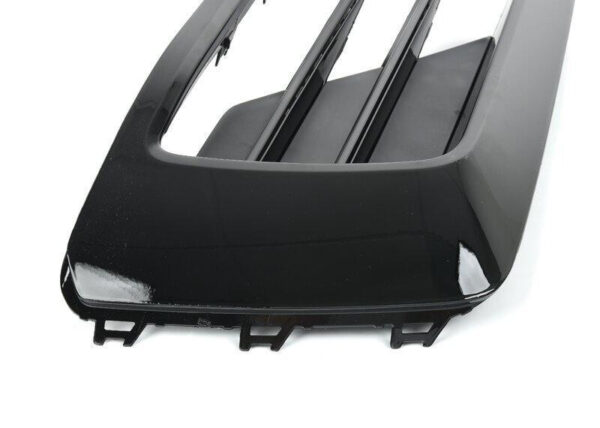 Black Vag Air Driving Grille For Passat A3 2015 2016 Genuine 561854661Q041 - Image 3