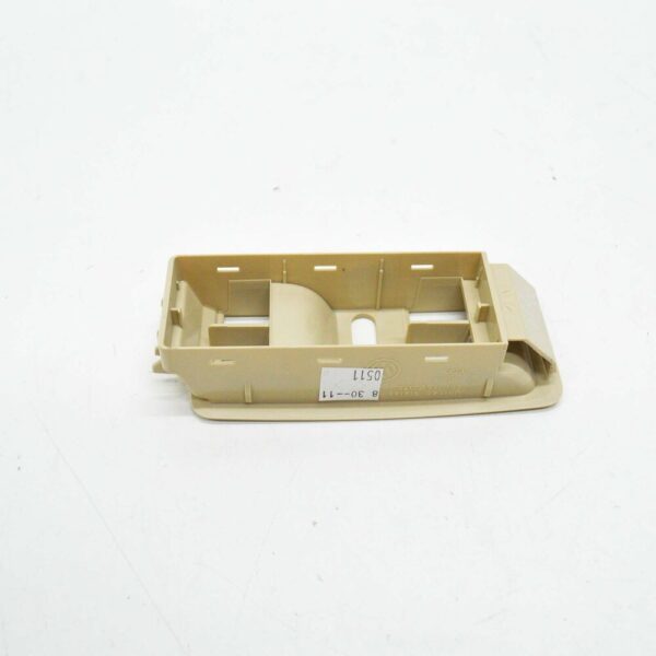 NEW VOLKSWAGEN PASSAT B7 VARIANT WINDOW SWITCH BEZEL BEIGE 561867375H67 OEM - Image 3