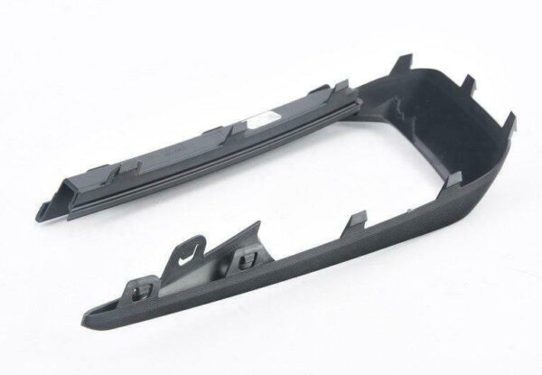 NEW VOLKSWAGEN JETTA A6 FRONT LEFT OUTER GLI GRILLE TRIM 5C6853665G9B9 ORIGINAL - Image 3