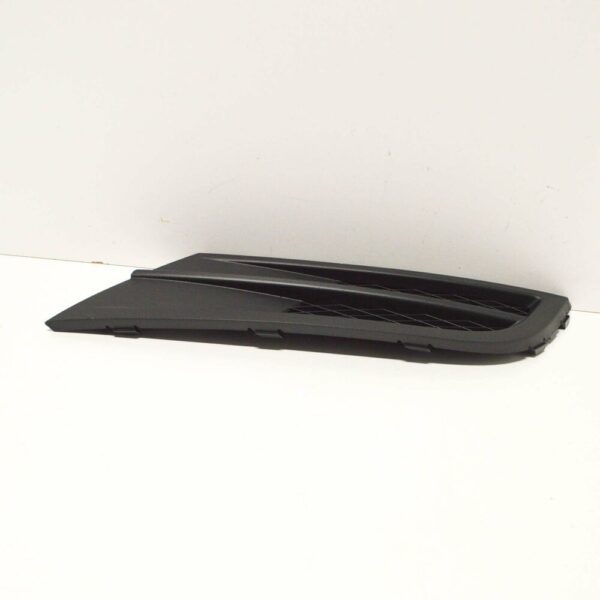 Fog Light NEW VOLKSWAGEN JETTA MK6 FRONT RIGHT FOG LIGHT GRILL 5C6853666G9B9