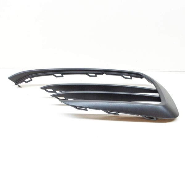 VW Golf MK7 air guide grille front right for bumper 5G0853666P9B9part - Image 3