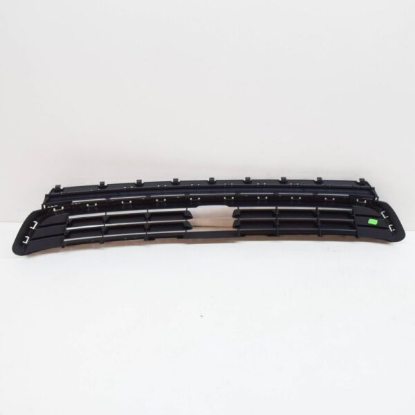 VW GOLF MK7 front bumper center ventilation grille 5G08536779B9 NEW - Image 3