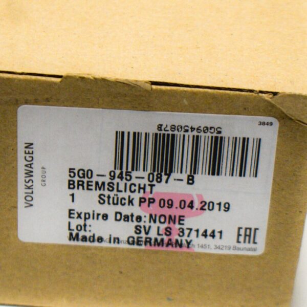 NEW VOLKSWAGEN GOLF MK6 ADDITIONAL BRAKE LIGHT 5G0945087B - Image 5
