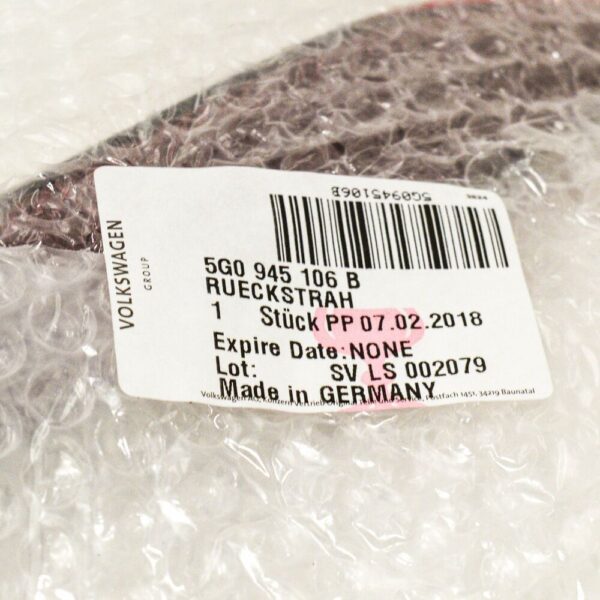 NEW VW GOLF MK7 R-LINE REAR BUMPER TINTED RIGHT REFLECTOR 5G0945106B - Image 5