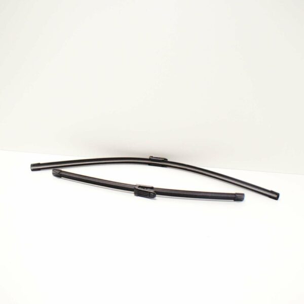 NEW VOLKSWAGEN GOLF MK7 FRONT WINDSCREEN WIPER BLADES SET 5G1998002 LHD ORIGINAL - Image 3