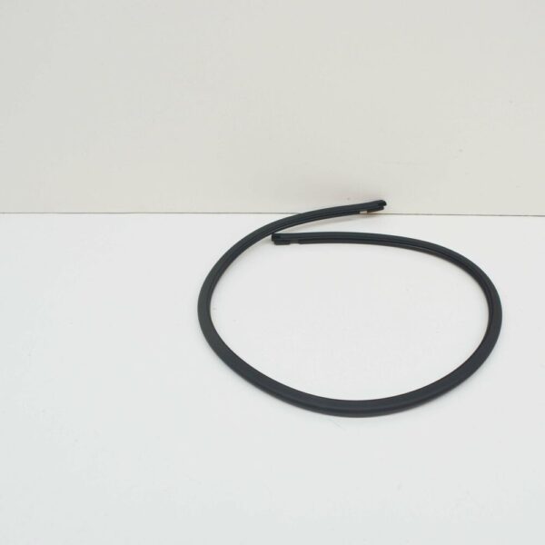 NEW VOLKSWAGEN GOLF MK7 ROOF GLASS COVER REAR SEAL 5G6877297A - Image 4