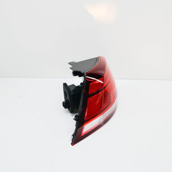 VW GOLF MK7 Variant Rear Left Outer Taillight 5G9945095E NEW GENUINE - Image 3