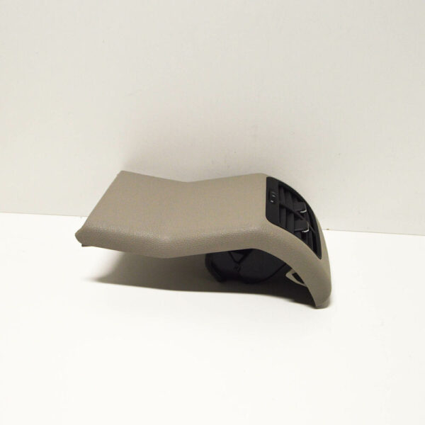 NEW VOLKSWAGEN GOLF MK7 REAR CENTER CONSOLE AIR VENT 5GE864298BZA2 - Image 4