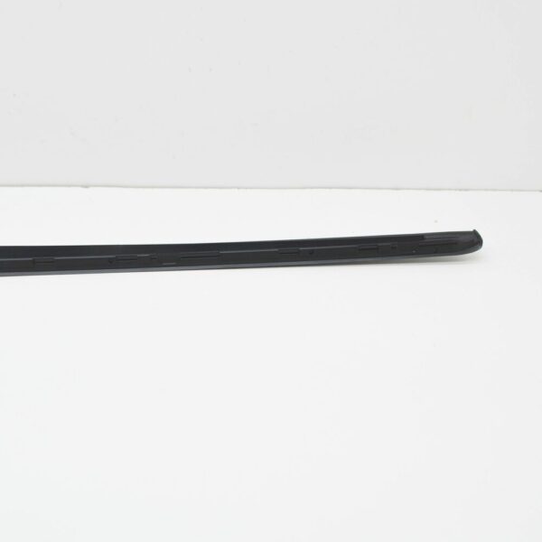 VW GOLF MK8 WINDSHIELD RIGHT VERTICAL DEFLECTOR TRIM 5H0854328A - Image 4