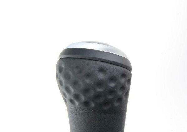 NEW VW JETTA A6 MANUAL TRANSMISSION SHIFT KNOB WITH TRIM 5K0711113TXPR ORIGINAL - Image 3
