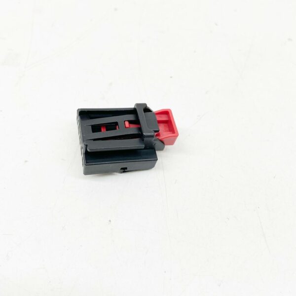 NEW VW BEETLE A5 TAIL LIGHT FLAT CONTACT HOUSING 5K0972705 ORIGINAL - Image 4