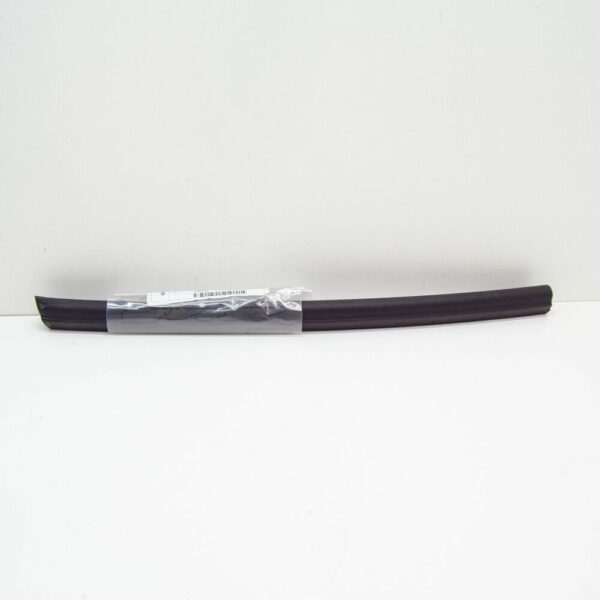 Skoda Yeti 5L Door Seal Inner Rear Right 5L0839762C, Genuine Part - Image 3