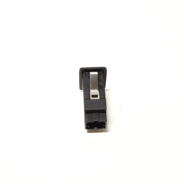 NEW VOLKSWAGEN BEETLE CONVERTIBLE CC EOS GOLF R32 GTI AUX-IN SOCKET 5M0035724 - Image 4