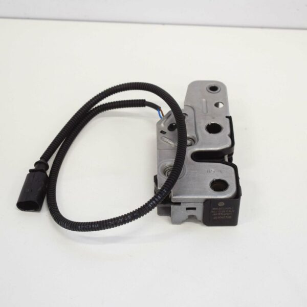 NEW VW TIGUAN 5N MK1 FRONT HOOD LOCK LOWER PART 5N0823509C ORIGINAL - Image 4