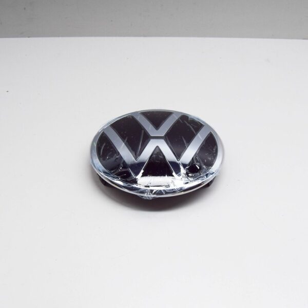 VW Tiguan AD radiator grille badge emblem 5NA853601LDPJ NEW - Image 3