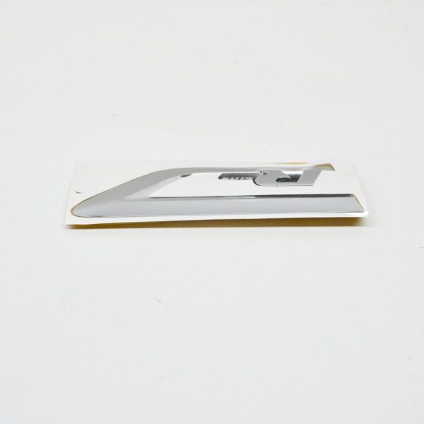 VW TIGUAN AD MK2 Front Right Fender Badge 'R-Line' 5NA853688BDPJ NEW GENUINE - Image 3