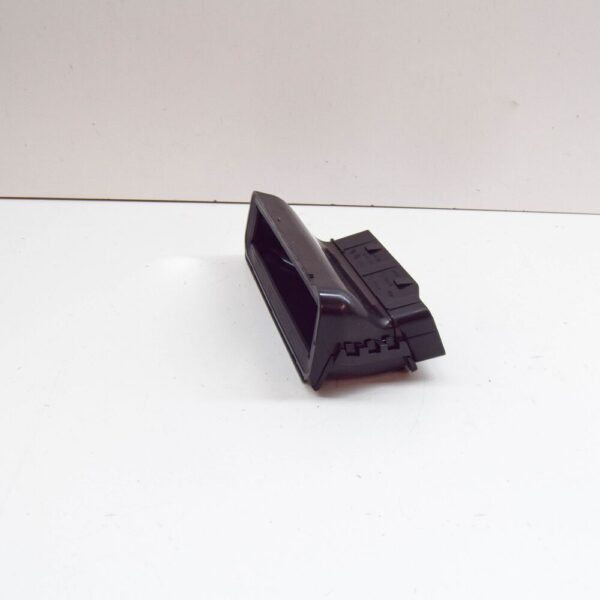 Volkswagen Tiguan AD MK2 Air Filter Guide 5Q0129618K NEW GENUINE - Image 4