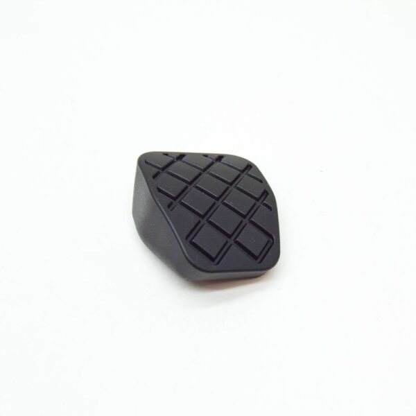 Audi TT FV clutch pedal rubber pad 5Q0721174 NEW ORIGINAL - Image 3