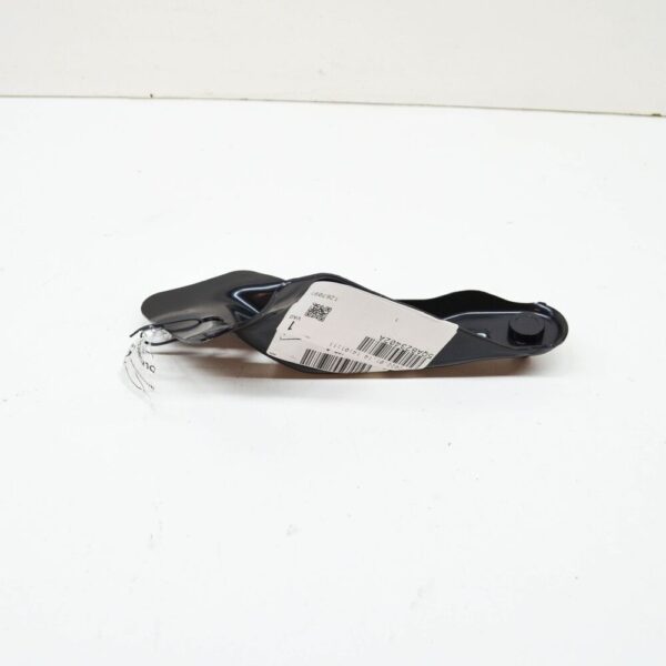 VW Tiguan AD right filled strut fender skirt holder 5QA823402A GENUINE - Image 5