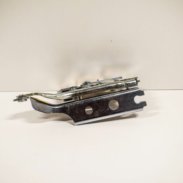 NEW VOLKSWAGEN TOURAN 5T FRONT LEFT BONNET HOOD HINGE 5TA823301D ORIGINAL - Image 3