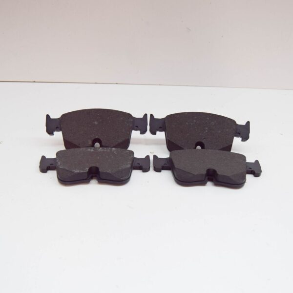 VW GOLF CD MK8 FRONT BRAKE PADS 5WA698151N NEW GENUINE - Image 3