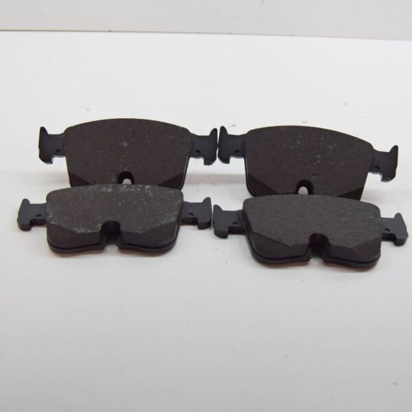 VW GOLF CD MK8 FRONT BRAKE PADS 5WA698151N NEW GENUINE