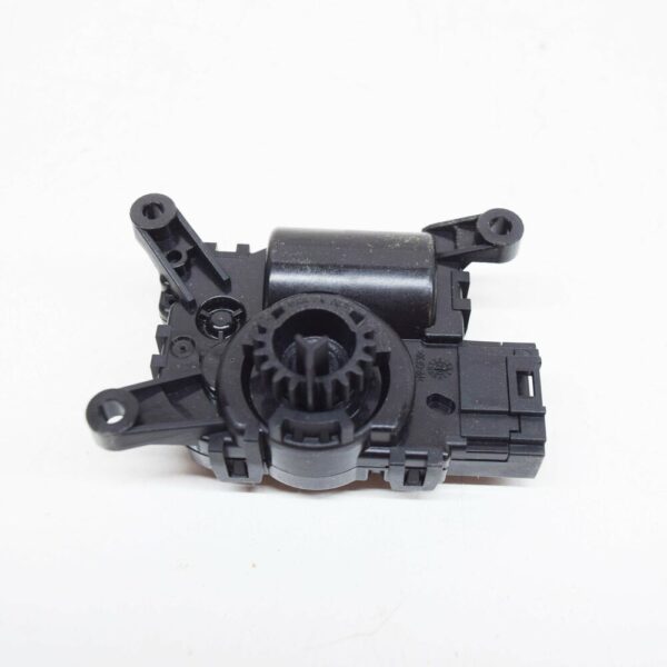 NEW AUDI A3 8PA LEFT HEATER FLAPER MOTOR ACTUATOR 5WA898511