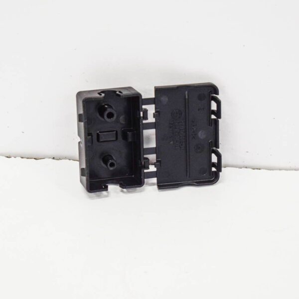 BMW 5 F10 connector bracket 61139187008 9187008 NEW ORIGINAL - Image 5