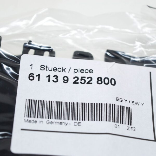 BMW 1 Series F21 harness connector holder 61139252800 NEW ORIGINAL