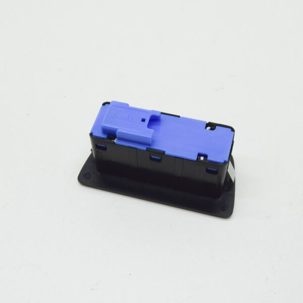 BMW 7 F01, F02 Boot Release Button 61319275119 9275119 NEW - Image 4