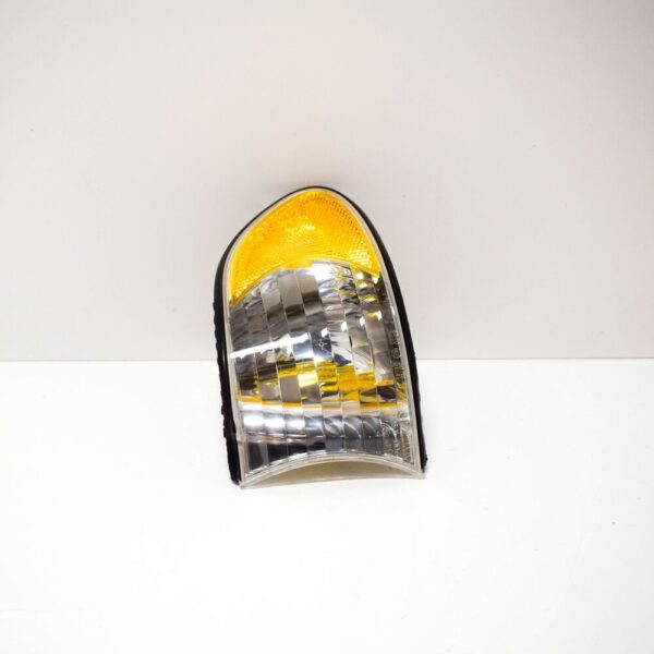 BMW 7 Series E38 indicator front left 63136905321 6905321 new - Image 4