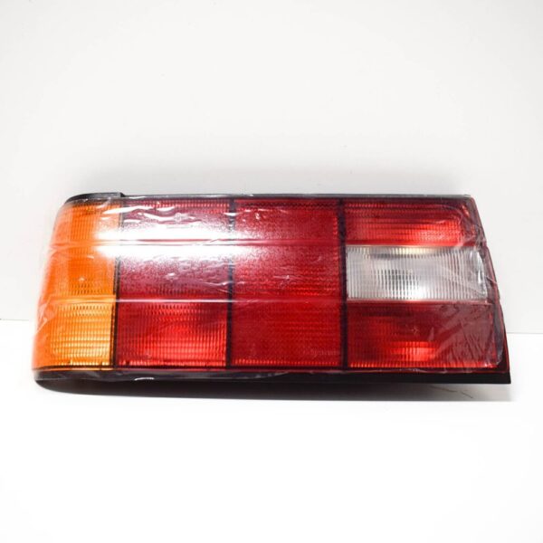 BMW 3 E30 rear light 63211385381 1385381 new - Image 5
