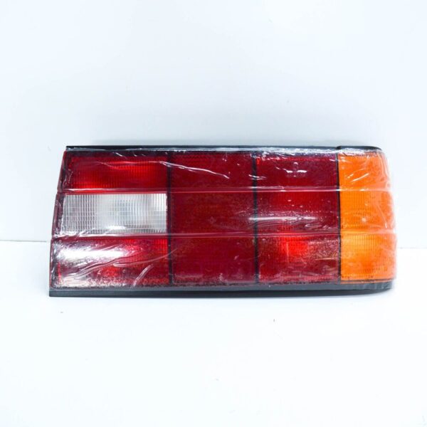 BMW 3 E30 Rear Right Taillight 63211385382 1385382 NEW - Image 5