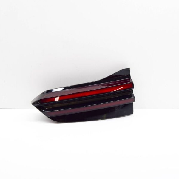 BMW X5 G05 Tailgate Tail Light Left 63215A11EC1 NEW ORIGINAL - Image 4