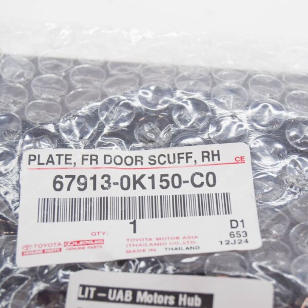 TOYOTA HILUX MK8 FRONT RIGHT DOOR SCUFF PLATE 679130K150C0 NEW GENUINE - Image 6