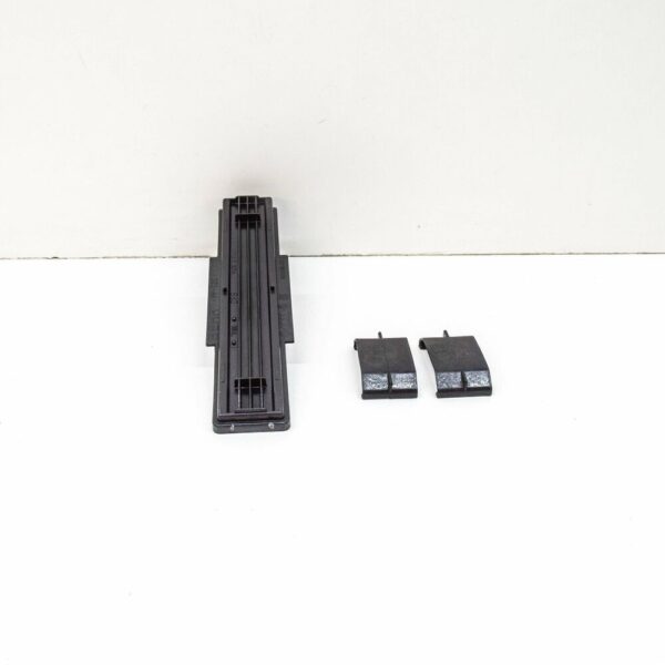 NEW AUDI A1 DUST AND POLLEN FILTER COVER 6Q0819422A - Image 3