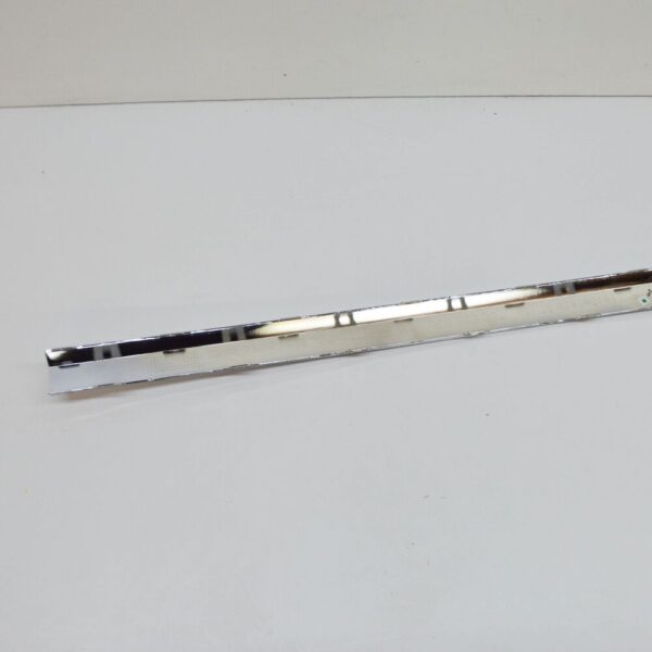Volkswagen Touareg CR7 Rear Bumper Center Molding 760853835 NEW GENUINE - Image 5