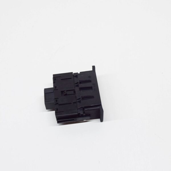 VW CRAFTER SZ MK2 Luggage Compartment Lighting Switch 7C0927212QAFS NEW GENUINE - Image 3