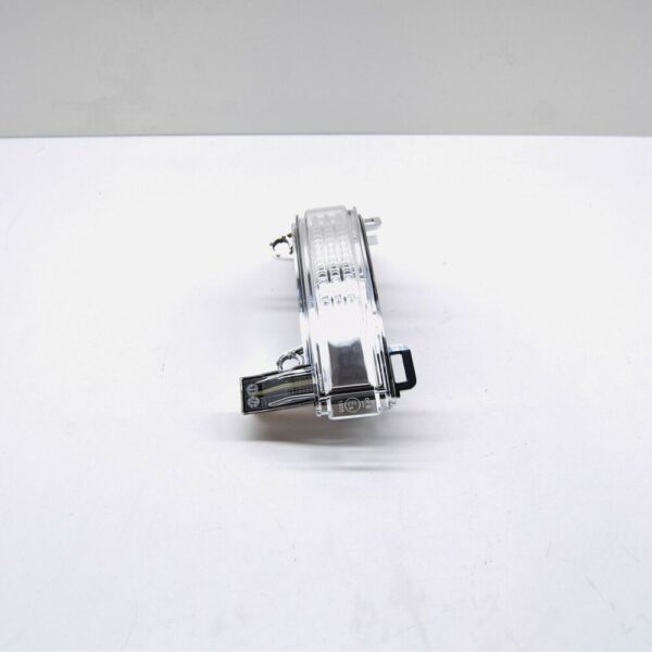 VW Crafter flatbed SZ indicator front right in door mirror RHD 7C2949102B NEW - Image 3